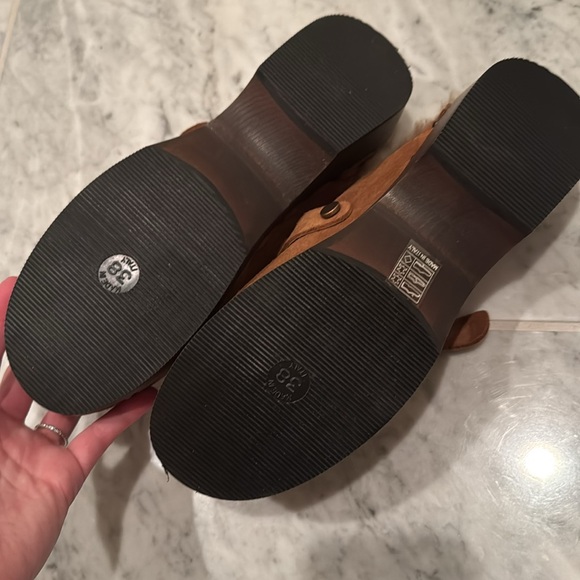 Re/Done Shearling Clog Cognac Suede - Picture 7 of 7